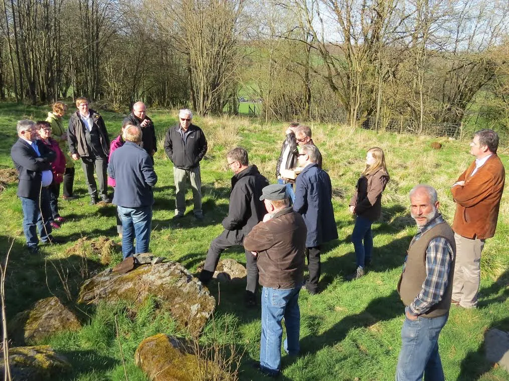 Der Beirat beim fachlichen Austausch über das Geotop. Foto: S. Jost, Naturschutzbehörde