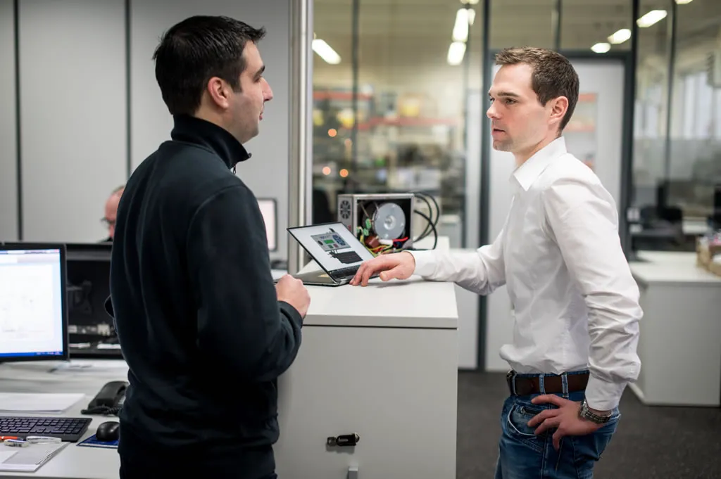 Diplom-Ingenieur Dr. Florian Kraus (rechts): Zusammenarbeit zeichnet den Mittelstand aus.