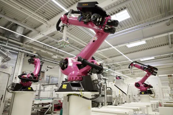 Noch in diesem Jahr soll ein privates 5G Mobilfunknetz im neuen Rittal-Werk in Haiger installiert werden. (Quelle: Rittal GmbH & Co. KG)