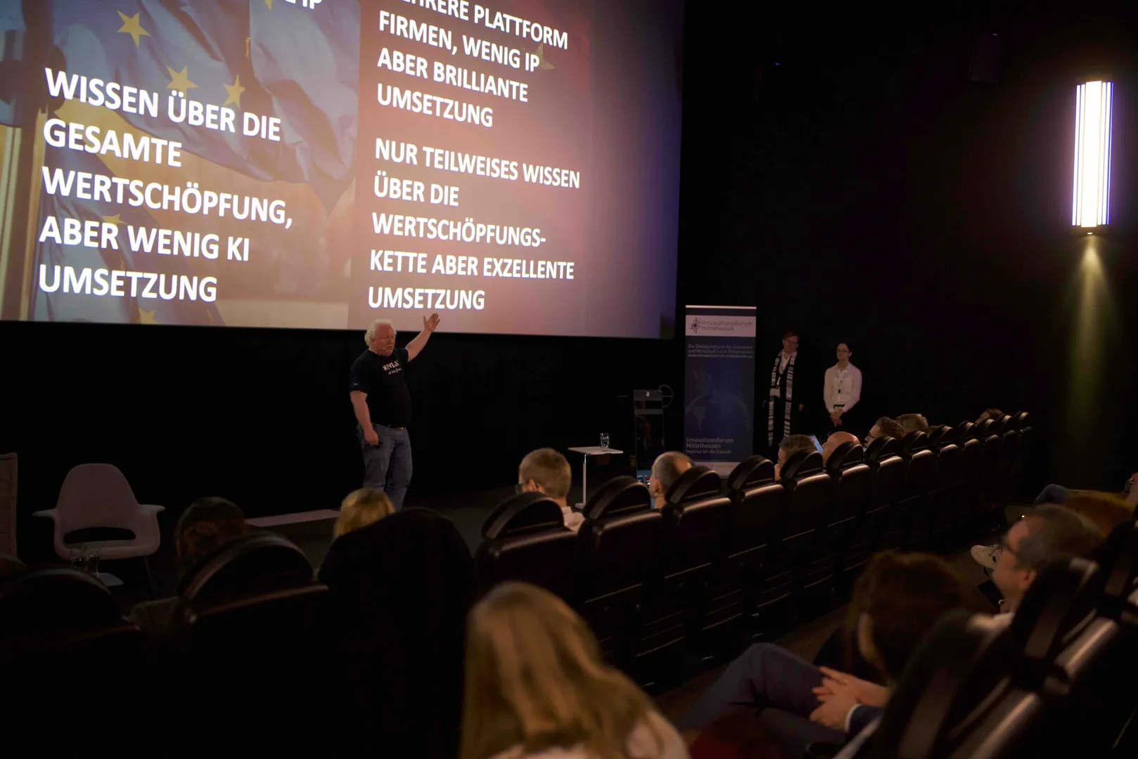 Hans Chrisitan Boos auf der Bühne des Innovationsforum MIttelhessen 2020