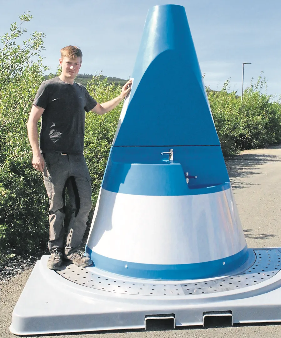 Mit einem solchen mobilen Handwaschbecken will Karussellbauer John Heinz nicht nur die Corona-Krise überstehen, sondern sich auch ein zusätzliches Standbein aufbauen. (Quelle: Frank Rademacher)