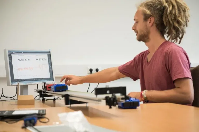 Digital gestütztes Lehren und Lernen in Hessen