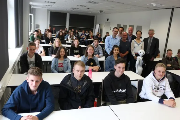 Für die Zukunft in Mittelhessen: Herderschüler erleben Schnuppervorlesung