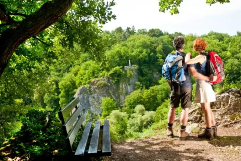 Wird der Lahnwanderweg Deutschlands schönster Wanderweg 2021?