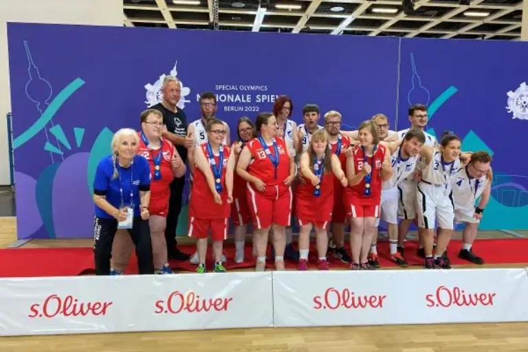 Unser Mittelhessen Botschafter, der Basketballclubs Marburg, holt Silber bei Special Olympics