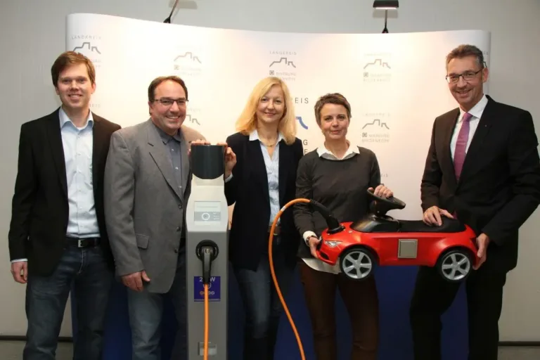 Förderung für Elektromobilität: Es wird 100 neue Ladepunkte geben