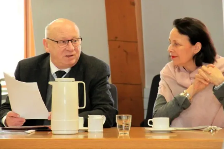 Immer mehr Flüchtlinge finden Arbeit