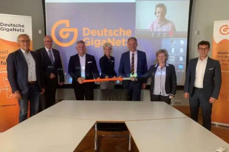 Bis 2023 werden 48 Gewerbegebiete im Landkreis Limburg – Weilburg mit Glasfaser versorgt