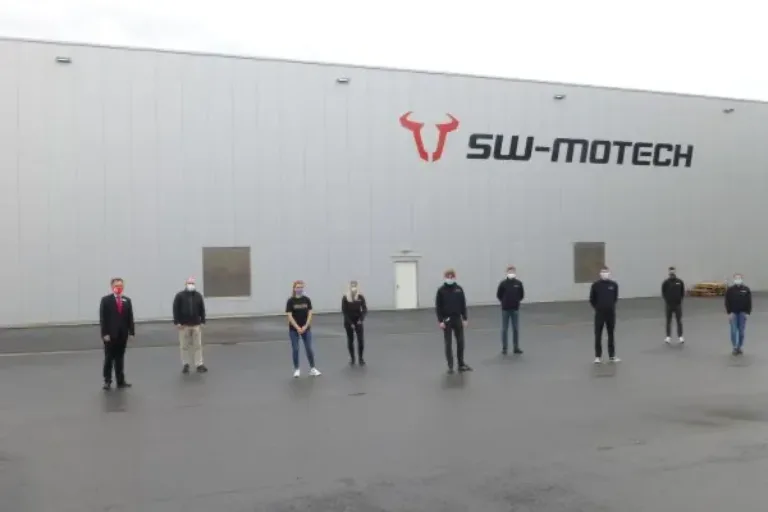 SW-MOTECH bietet jungen Auszubildenden eine neue Chance