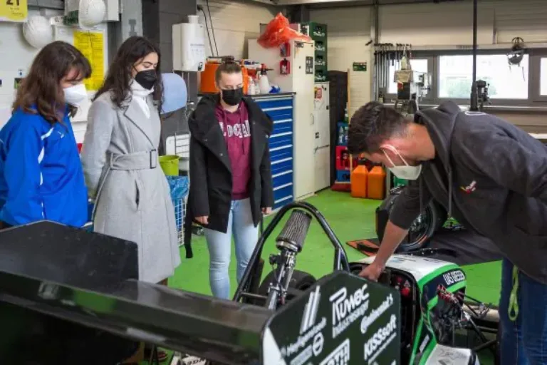 Ein halbes Jahr lang MINT-Luft schnuppern