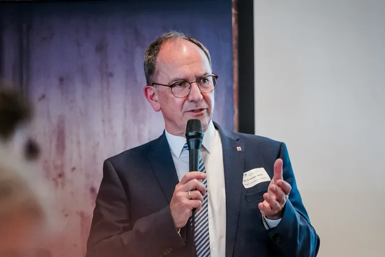 Drei Fragen vor der Hessischen Landtagswahl 2023 an … Dr. Christoph Ullrich