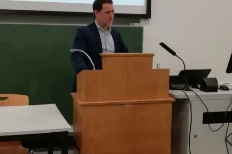 Kleine Fächer in der Wirtschaft – Berufsorientierungsreihe Kleiner Fächer aus Geistes- und Sozialwissenschaften an der Philipps-Universität Marburg