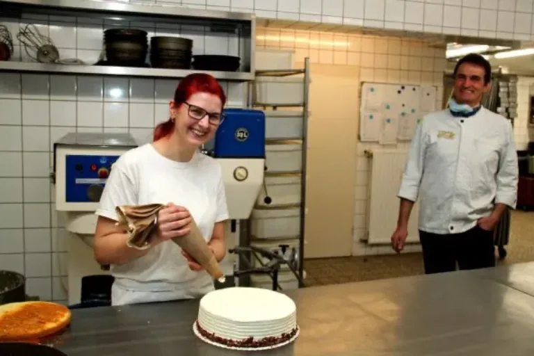 Vom virtuellen Klassenraum in die Backstube