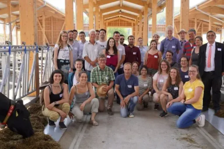 Neuer Forschungsstall auf dem Gladbacherhof eröffnet