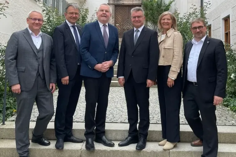 Landrätin Anita Schneider zur Vizepräsidentin des Deutschen Landkreistages gewählt