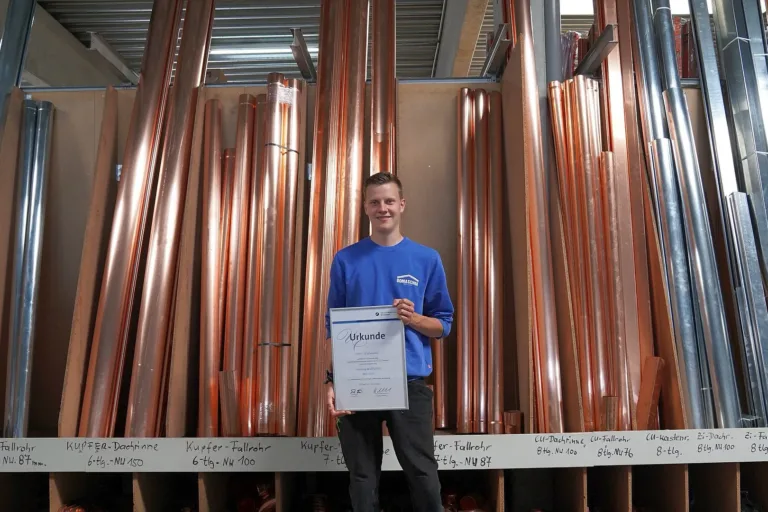 Lehrling des Monats Mai 2022 Till Schneider wird zum Dachdecker ausgebildet