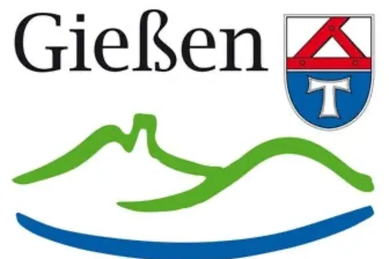 Landkreis Gießen und Unternehmen ziehen Zwischenbilanz für Arbeitsmarktintegrationsprojekt „Dreisprung“