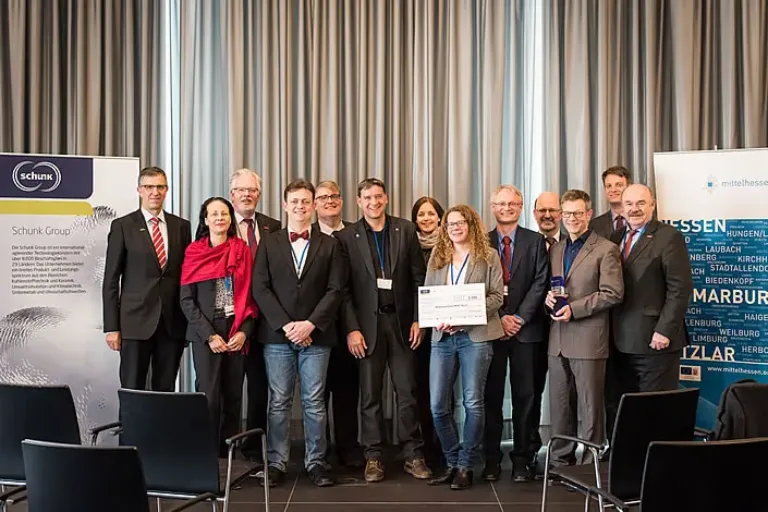 MINTmit-Preis 2017 geht an Gruppe von fünf Schulen