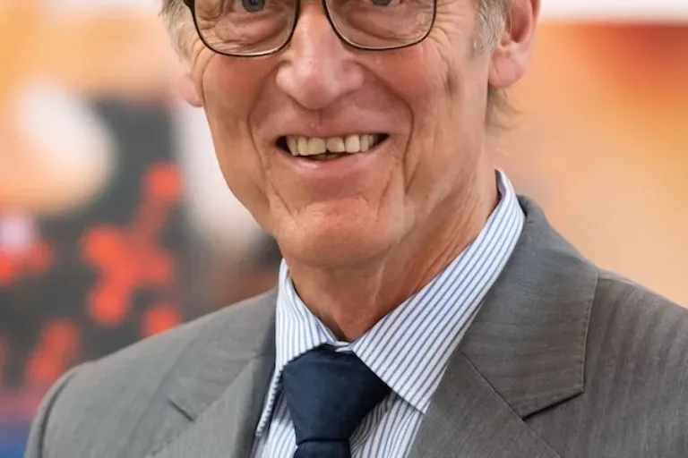 Prof. Seeger bleibt der JLU auch im Ruhestand erhalten