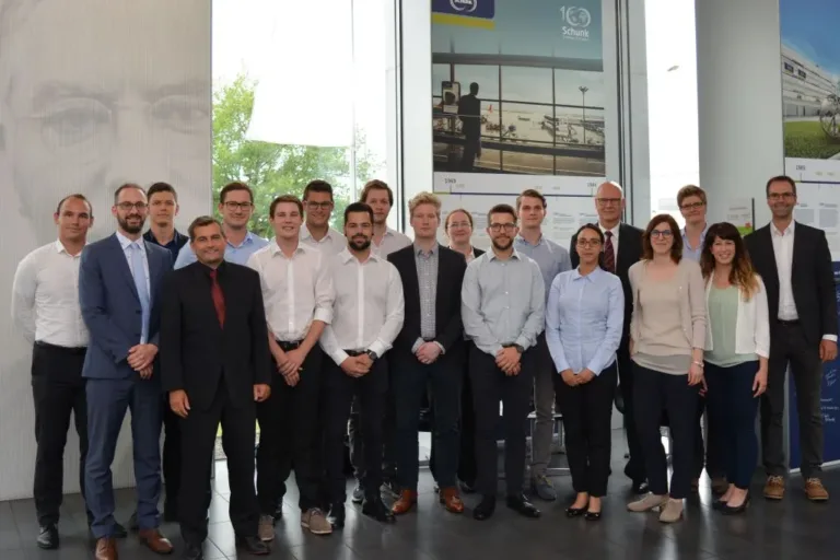 Studenten analysieren Personalrekrutierung der Schunk Group