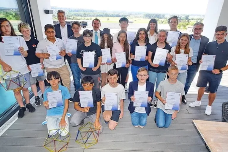 DIE SIEGERINNEN UND SIEGER IM 55. MATHEMATIK-WETTBEWERB DES LANDES HESSEN