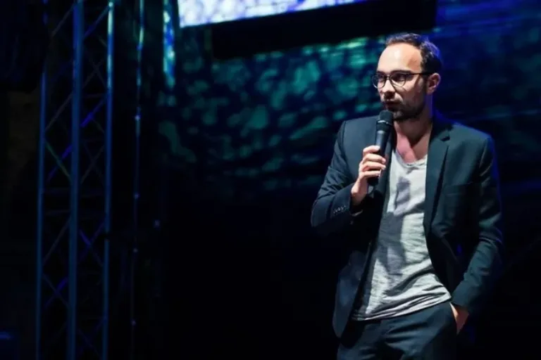 Vier Fragen an Poetry Slammer Stefan Dörsing