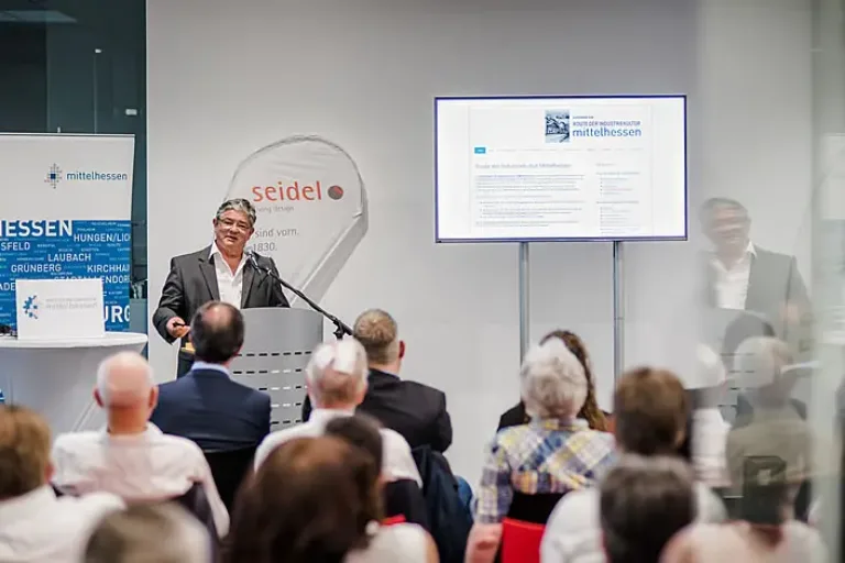 Kultur trifft Industrie bei Seidel in Fronhausen