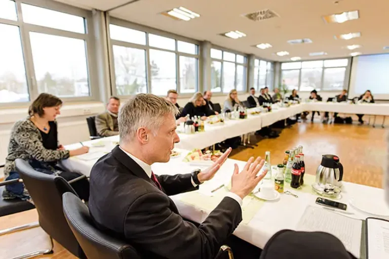 Neue Lehrer für junge Asylbewerber